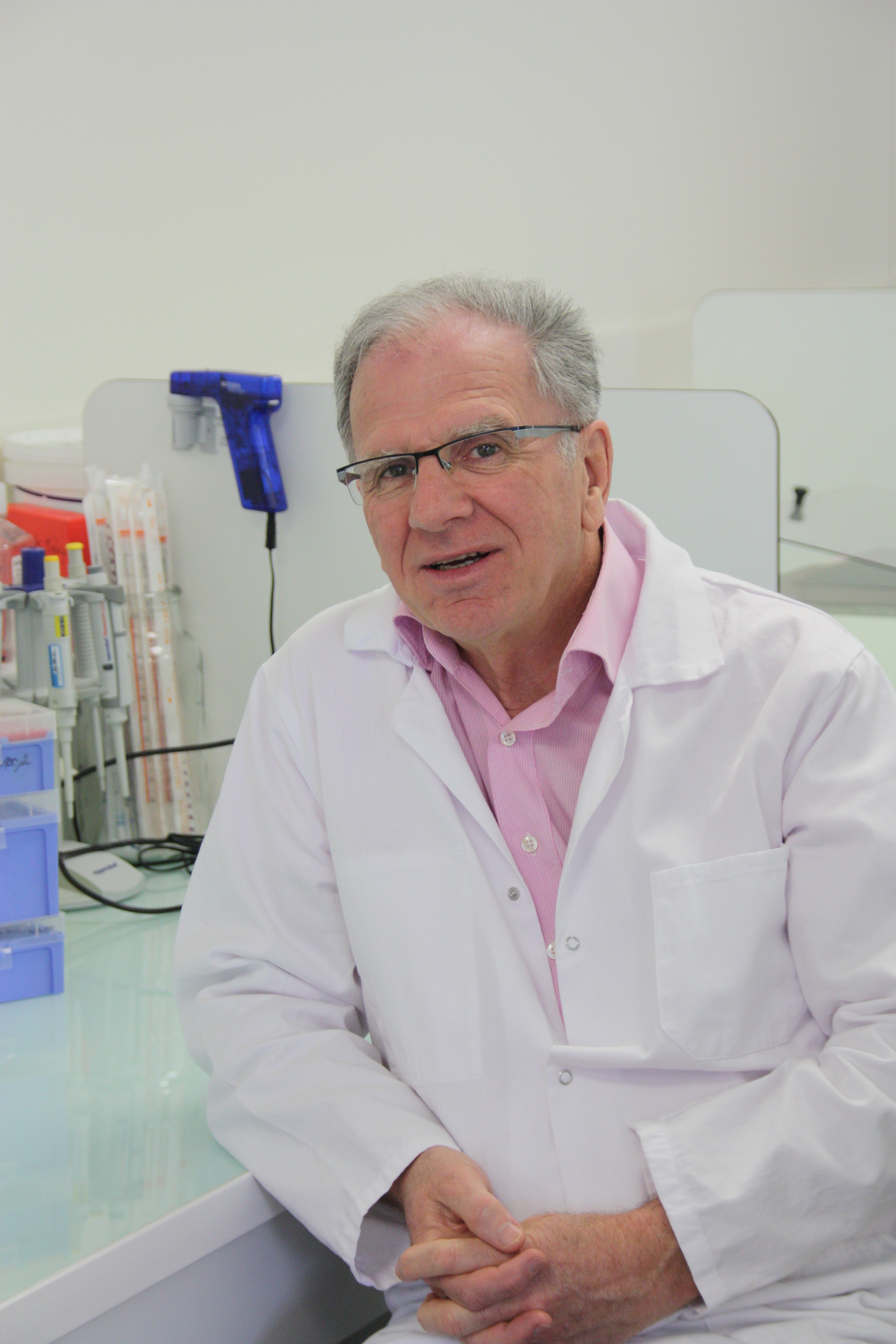 Hommage Alain Eschalier Hommage au Professeur Alain Eschalier